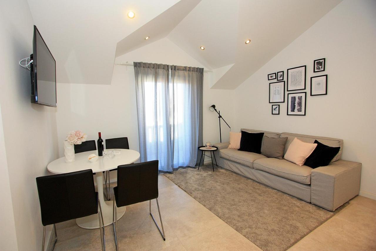 Apartman Ivana Supetar Bagian luar foto