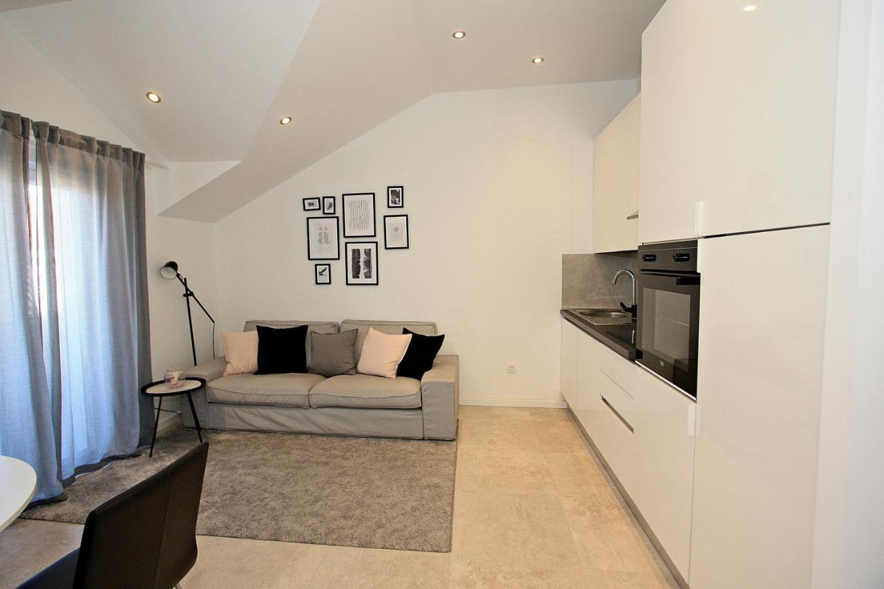 Apartman Ivana Supetar Bagian luar foto