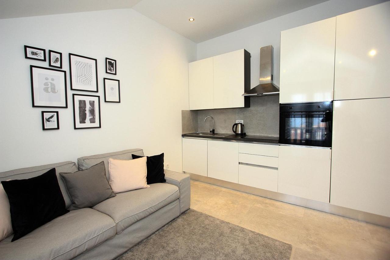 Apartman Ivana Supetar Bagian luar foto