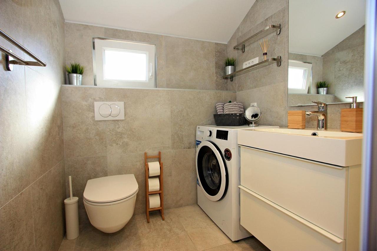 Apartman Ivana Supetar Bagian luar foto